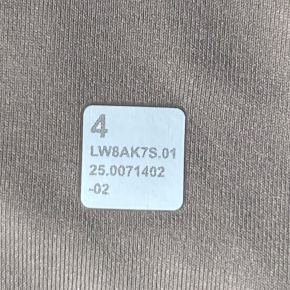 Lululemon Lightweight High-Rise Tennis Skirt
Sheer Oak 2025 W8AK7S Luxtreme Sz 4 - Picture 8 of 8